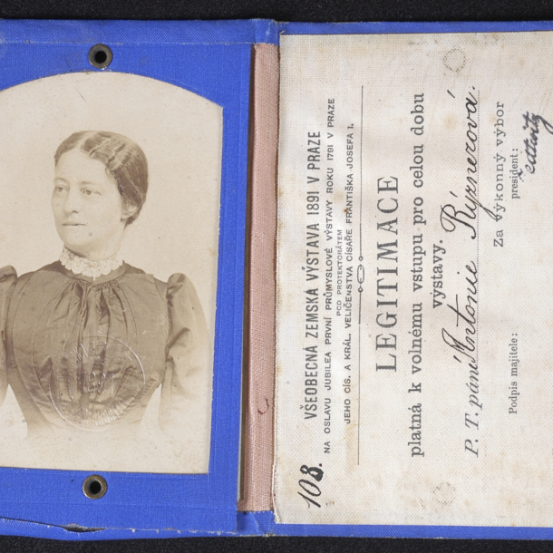 Ukázka z pozůstalosti Dr. Čeňka Rýznera. Legitimace vydaná Antonii Rýznerové pro volný vstup na Zemskou jubilejní výstavu v roce 1891 Ukázka z pozůstalosti Dr. Čeňka Rýznera. Legitimace vydaná Antonii Rýznerové pro volný vstup na Zemskou jubilejní výstavu v roce 1891
