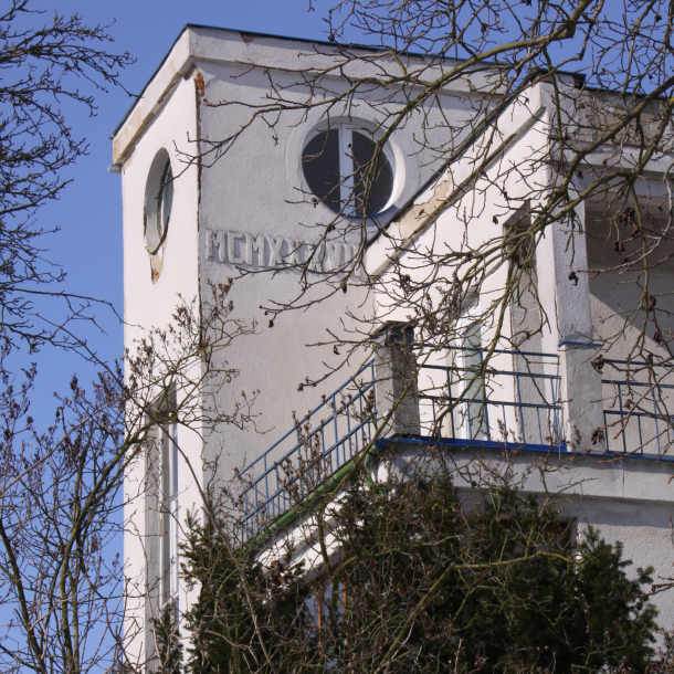Výstava Meziválečná architektura v dolním Posázaví ve Středočeském muzeu v Roztokách u Prahy