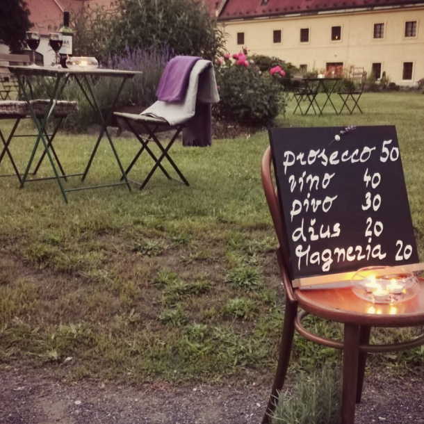 Muzejní kavárna Cesta z města Muzejní kavárna Cesta z města