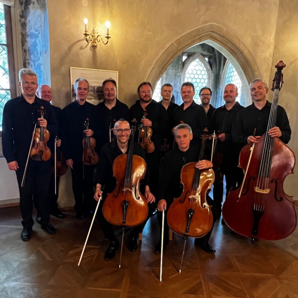 Filharmonicky komorni orchestr Svatky hudby