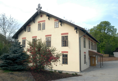 Pohled ze dvora